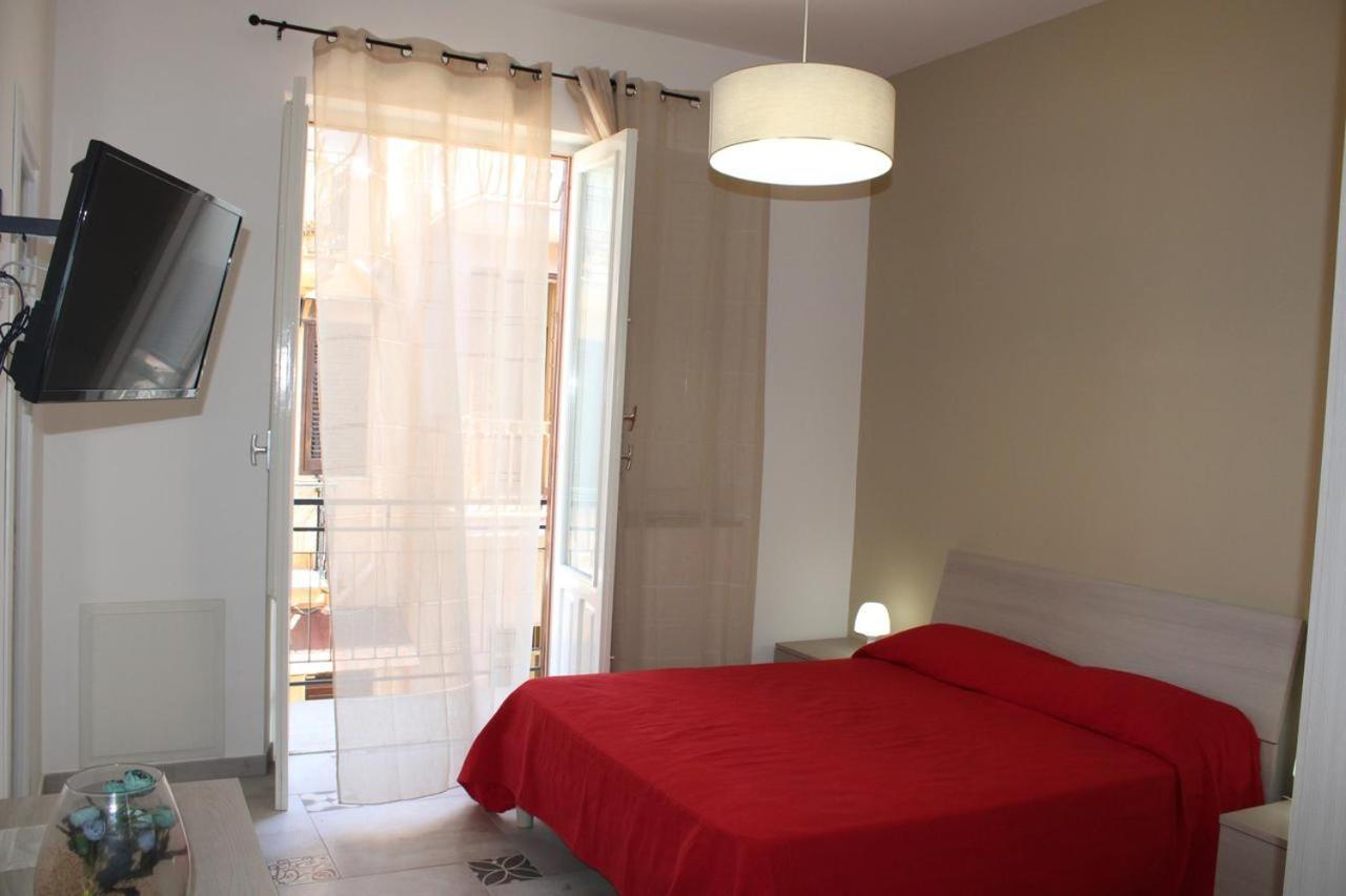 La Stanza Vicino Al Mare , Una Camera Da Letto E Bagno Con Balcone Vista Mare Apartment Balestrate Exterior photo